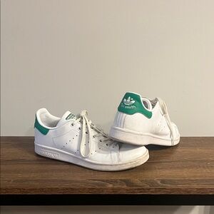 Stan Smith Adidas White Sneakers with Green Heel Tab